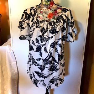 Scoop Neck Short Sleeve Blouse Blue on White